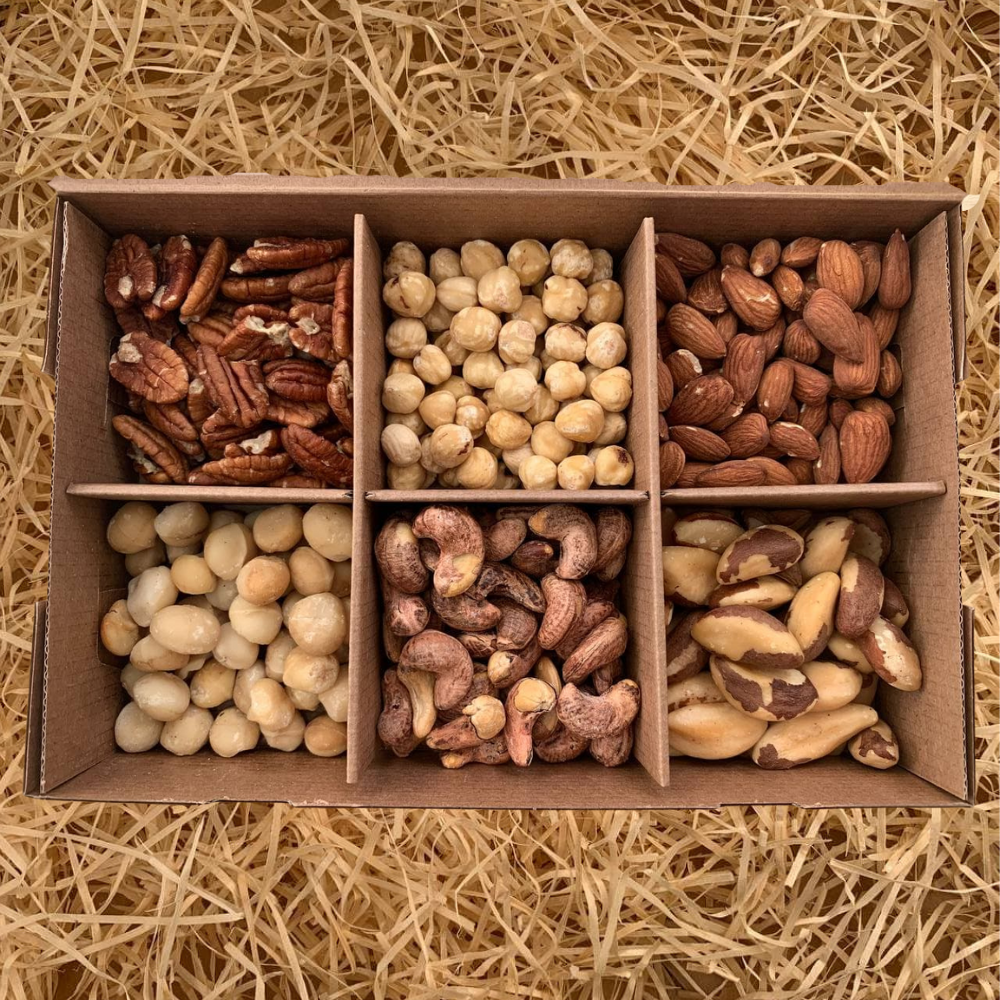 Подарочный набор орехов "PREMIUM NUTS", 640